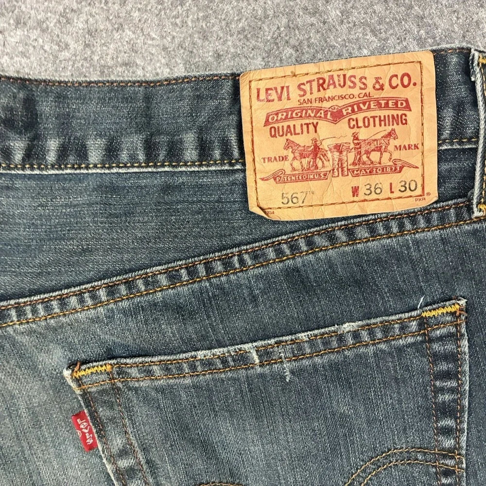 Vintage Y2K Levis 567 Loose Boot Cut Jeans 36x29 Baggy Wide Leg Faded Whiskers